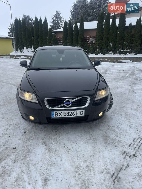 Універсал Volvo V50 2010 в Хмельницькому