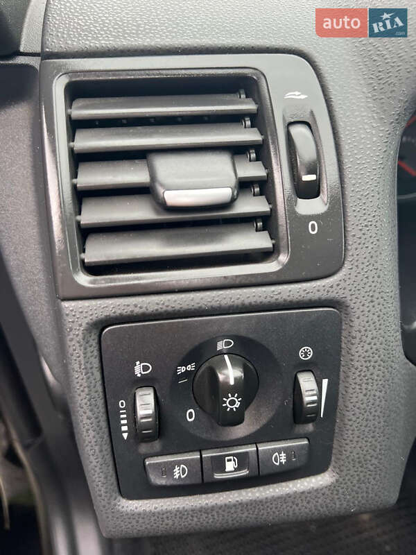 Універсал Volvo V50 2010 в Хмельницькому