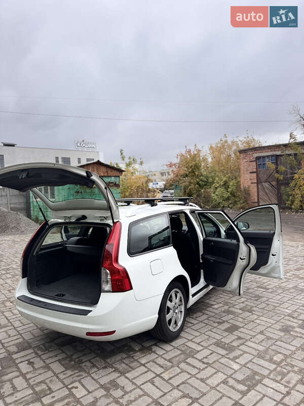 Универсал Volvo V50 2012 в Сумах фото 15 Универсал Volvo V50 2012 в Сумах