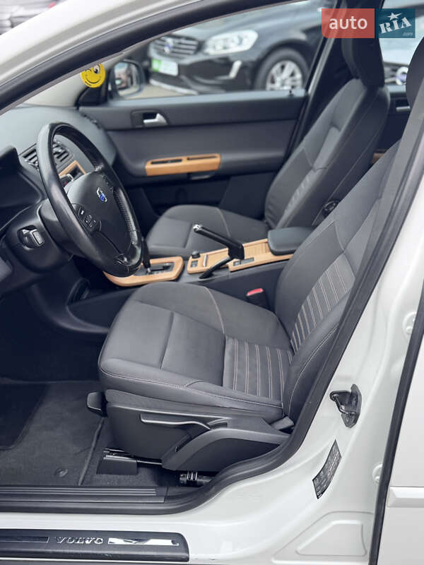 Універсал Volvo V50 2011 в Києві