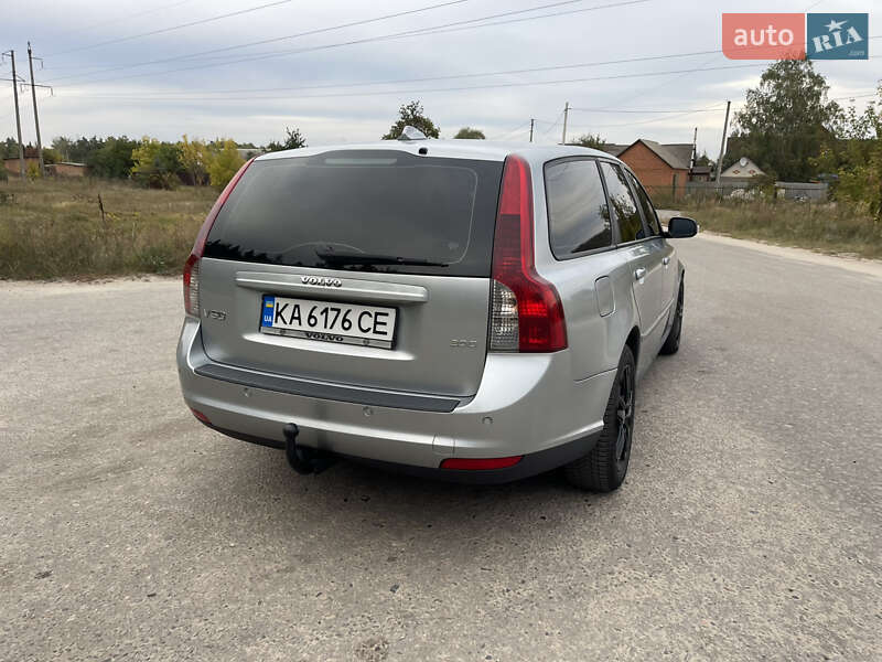 Универсал Volvo V50 2008 в Ахтырке
