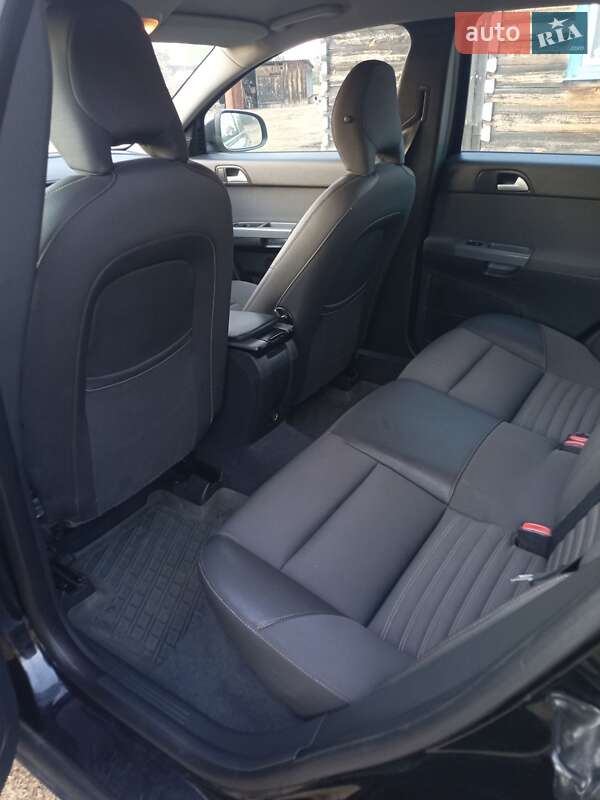 Універсал Volvo V50 2010 в Маневичах