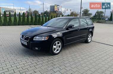 Универсал Volvo V50 2011 в Черновцах