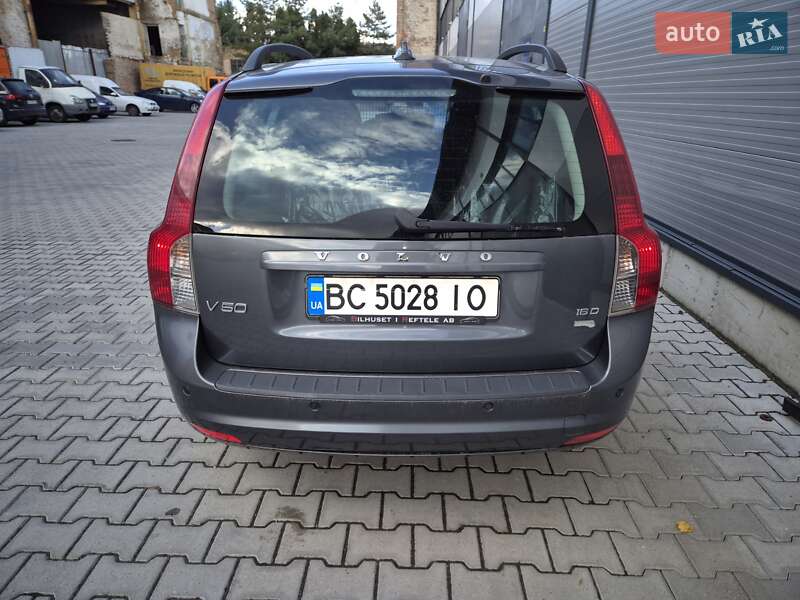 Универсал Volvo V50 2010 в Львове