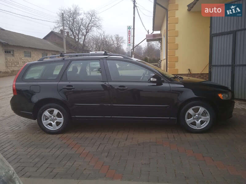 Универсал Volvo V50 2010 в Черновцах