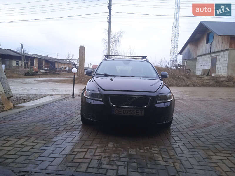 Универсал Volvo V50 2010 в Черновцах