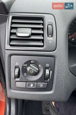 Универсал Volvo V50 2012 в 