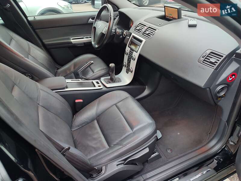 Универсал Volvo V50 2012 в Киеве