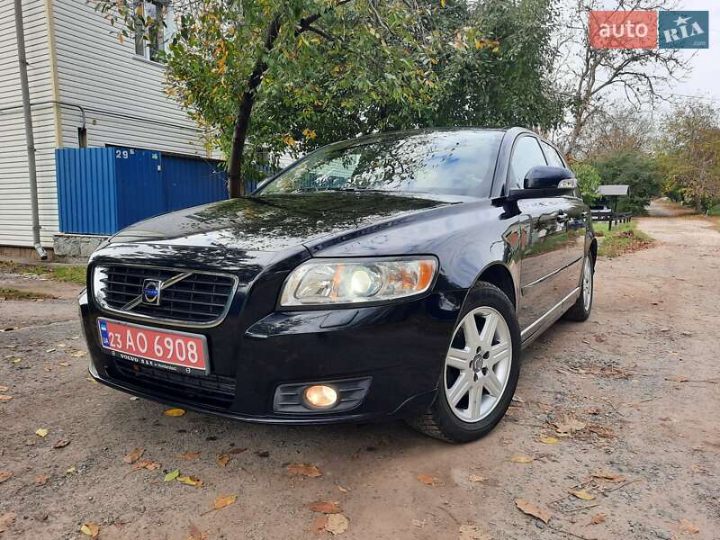 Універсал Volvo V50 2010 в Полтаві