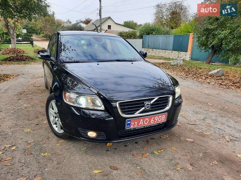 Універсал Volvo V50 2010 в Полтаві