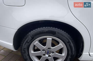 Універсал Volvo V50 2010 в  фото 40 Універсал Volvo V50 2010 в