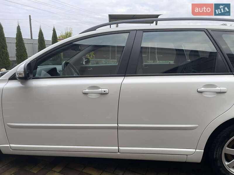 Универсал Volvo V50 2010 в Шепетовке фото 51 Универсал Volvo V50 2010 в Шепетовке