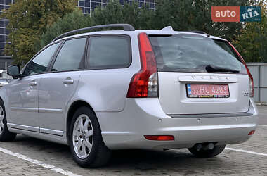 Универсал Volvo V50 2010 в 
