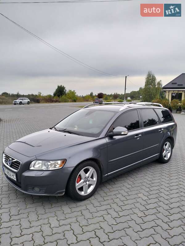 Універсал Volvo V50 2010 в Коломиї