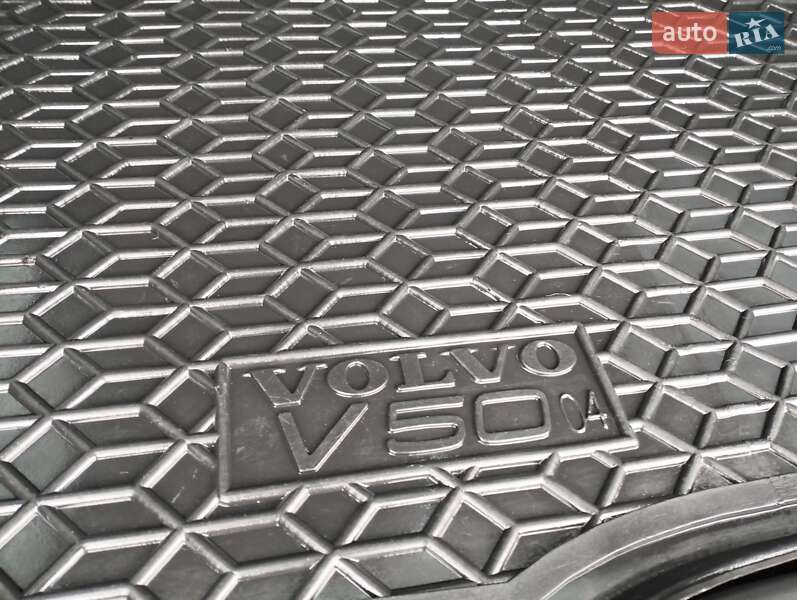 Універсал Volvo V50 2010 в Коломиї