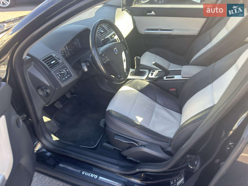 Универсал Volvo V50 2010 в Киеве фото 19 Универсал Volvo V50 2010 в Киеве