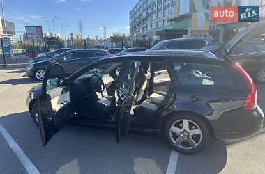 Універсал Volvo V50 2010 в  фото 17 Універсал Volvo V50 2010 в