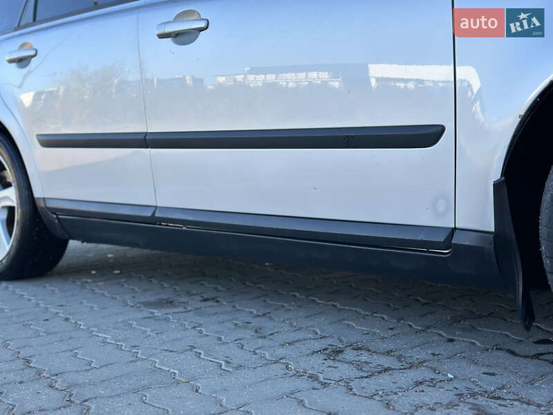 Универсал Volvo V50 2004 в Дрогобыче