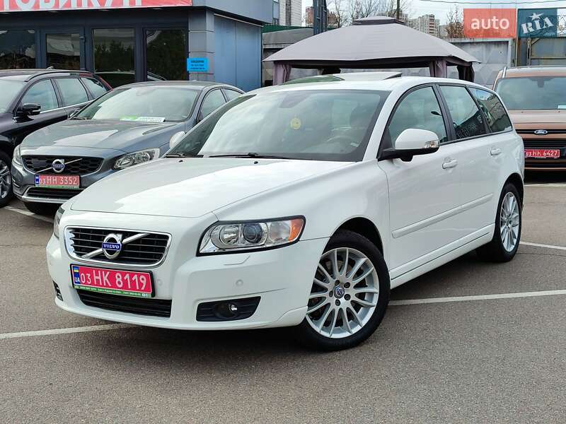 Volvo V50 2011