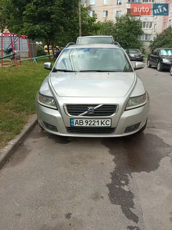 Volvo V50