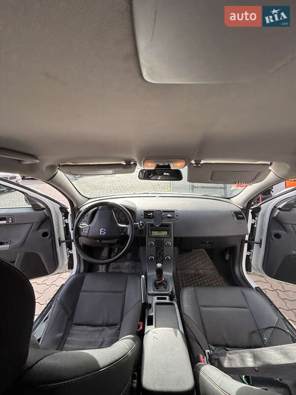 Універсал Volvo V50 2009 в Луцьку