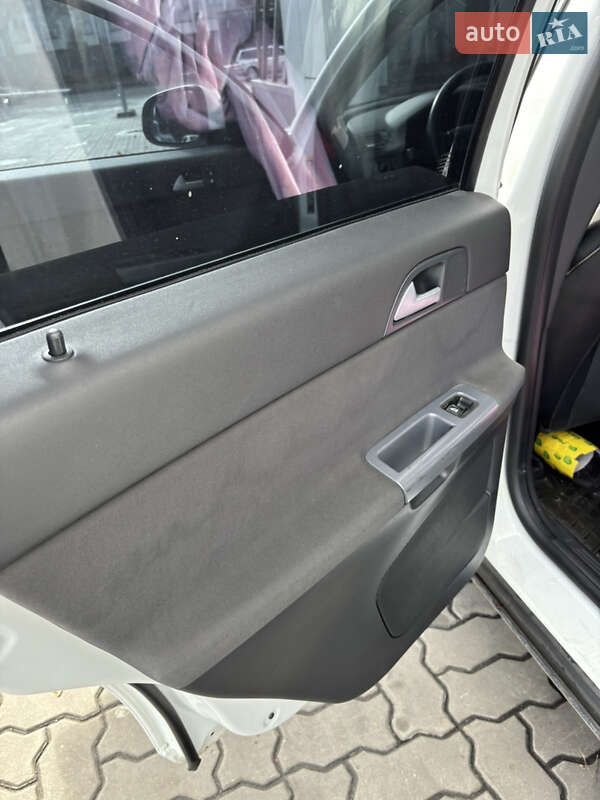 Універсал Volvo V50 2009 в Луцьку