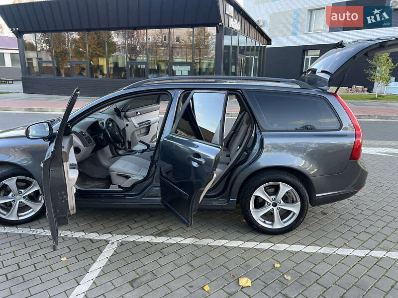 Універсал Volvo V50 2010 в Луцьку фото 3 Універсал Volvo V50 2010 в Луцьку