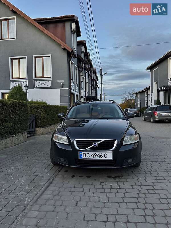 Универсал Volvo V50 2010 в Жовкве