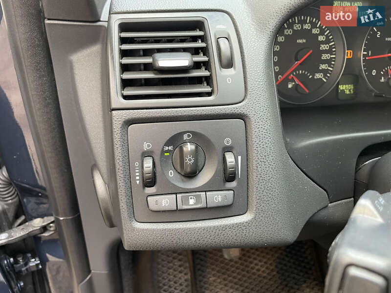 Універсал Volvo V50 2012 в Житомирі