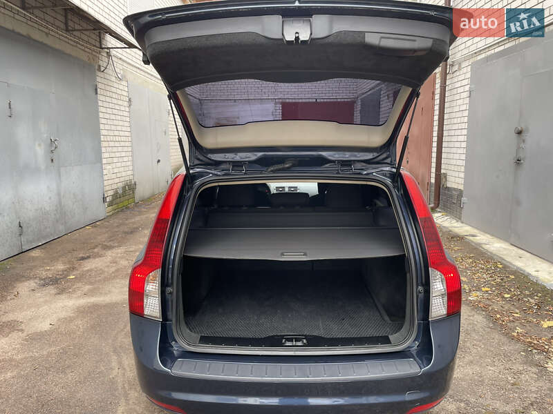 Універсал Volvo V50 2012 в Житомирі