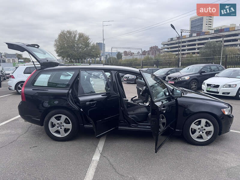 Универсал Volvo V50 2012 в Киеве фото 15 Универсал Volvo V50 2012 в Киеве