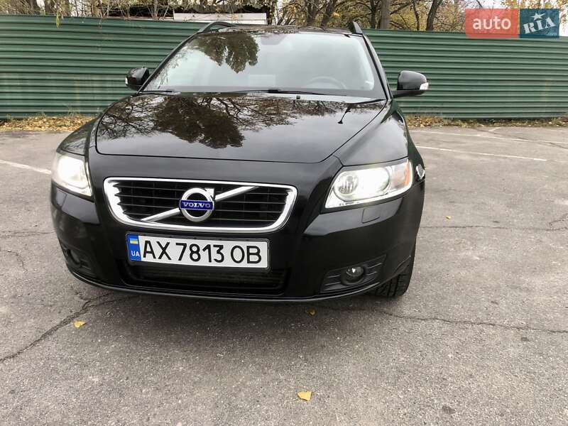 Универсал Volvo V50 2010 в Харькове