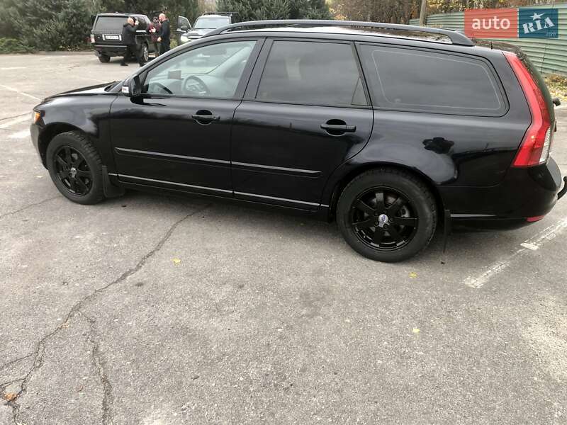 Универсал Volvo V50 2010 в Харькове