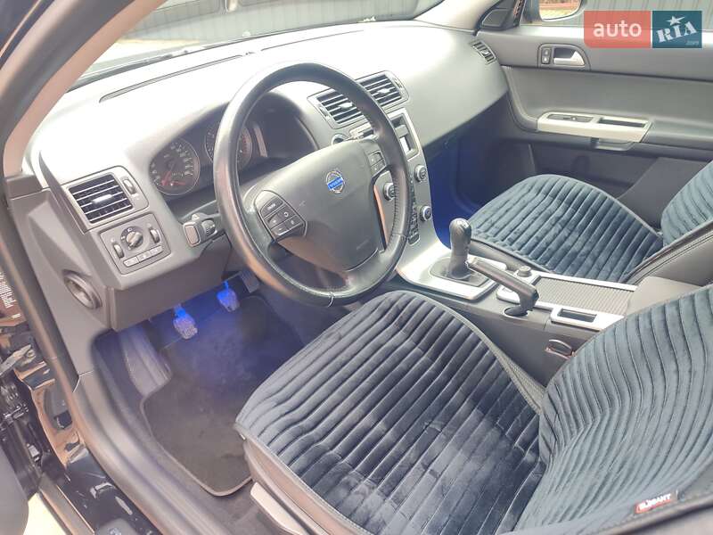 Универсал Volvo V50 2010 в Кролевце