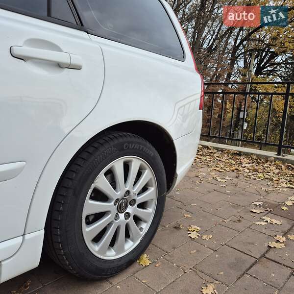 Универсал Volvo V50 2011 в Луцке