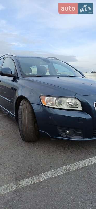 Універсал Volvo V50 2010 в Львові