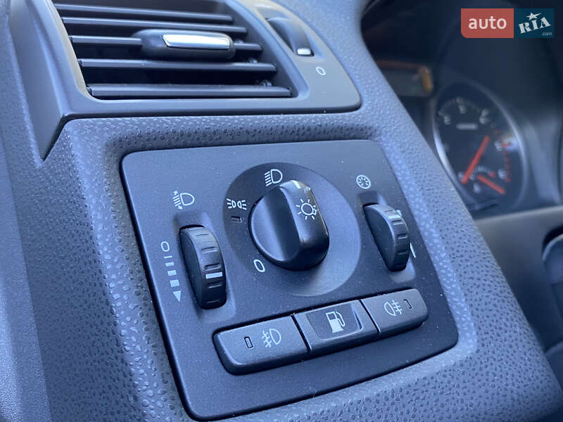 Универсал Volvo V50 2010 в Луцке фото 44 Универсал Volvo V50 2010 в Луцке