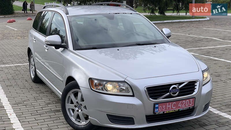 Универсал Volvo V50 2010 в Луцке фото Универсал Volvo V50 2010 в Луцке