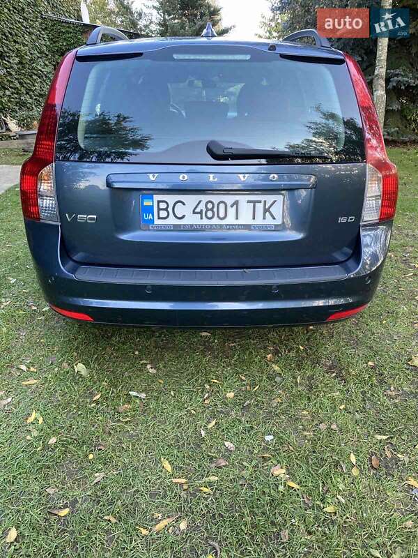 Универсал Volvo V50 2008 в Новояворовске
