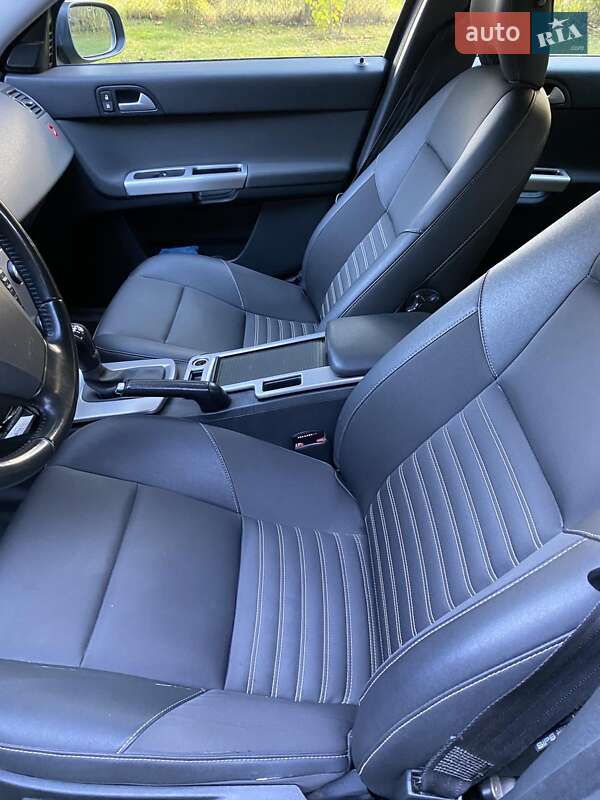 Универсал Volvo V50 2008 в Новояворовске