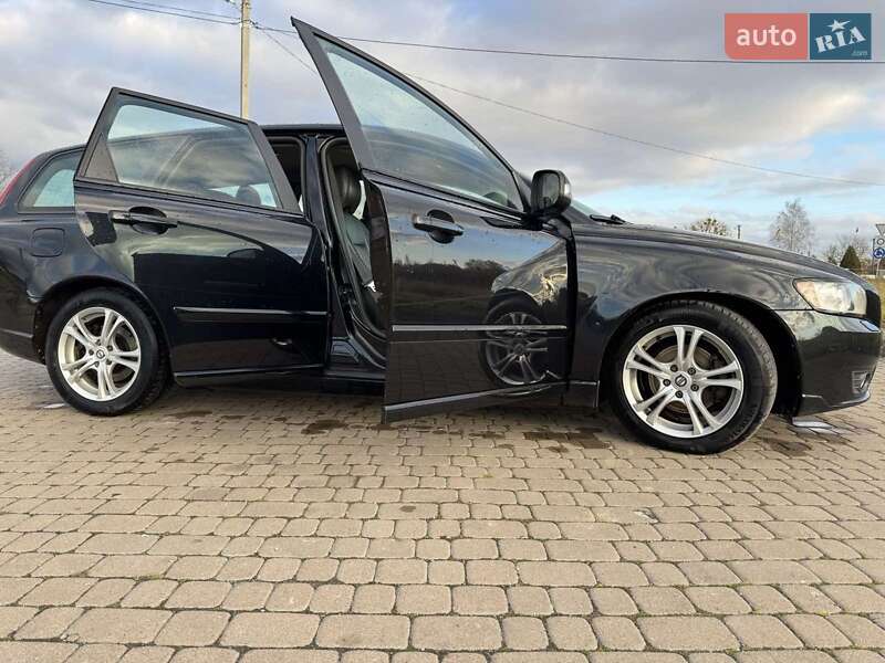 Универсал Volvo V50 2011 в Николаеве