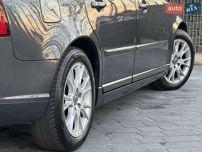 Універсал Volvo V50 2011 в Стрию