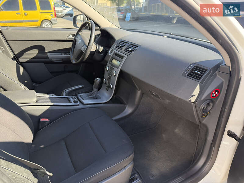 Універсал Volvo V50 2012 в Рівному