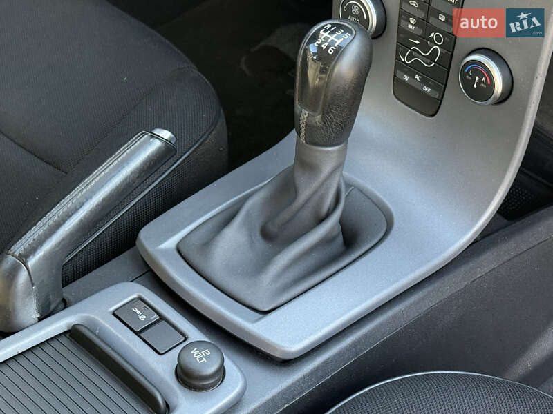 Універсал Volvo V50 2012 в Рівному