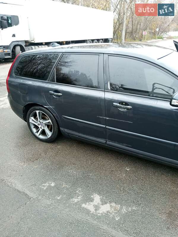 Универсал Volvo V50 2010 в Черкассах фото 10 Универсал Volvo V50 2010 в Черкассах