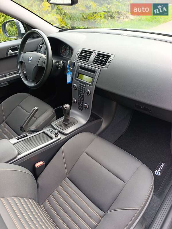 Универсал Volvo V50 2011 в Луцке