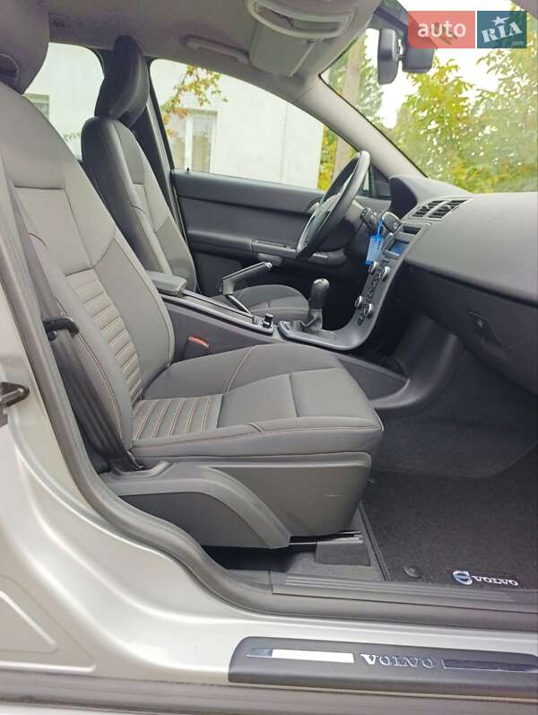 Универсал Volvo V50 2011 в Луцке