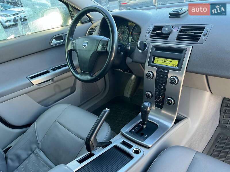 Универсал Volvo V50 2008 в Львове
