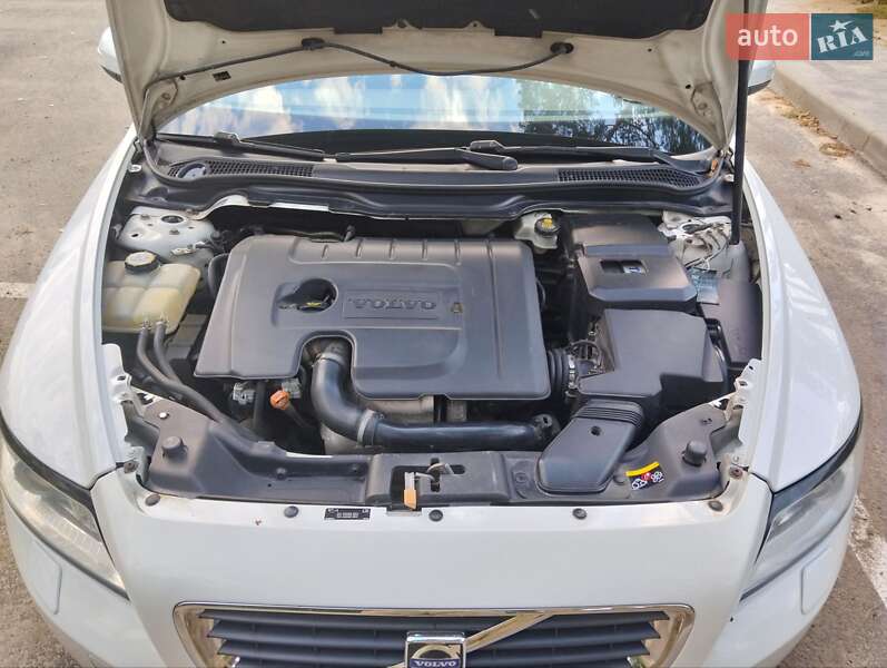 Универсал Volvo V50 2010 в Житомире фото 11 Универсал Volvo V50 2010 в Житомире