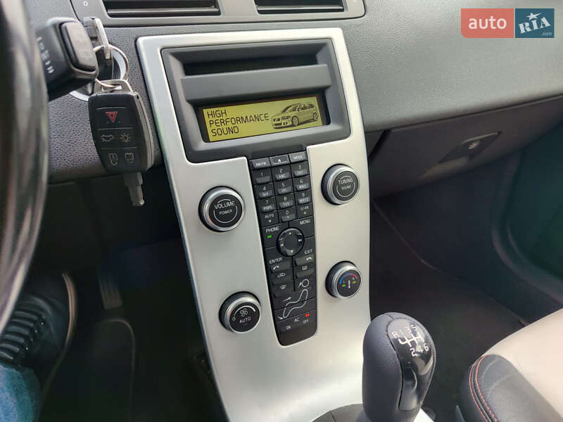 Універсал Volvo V50 2010 в Києві